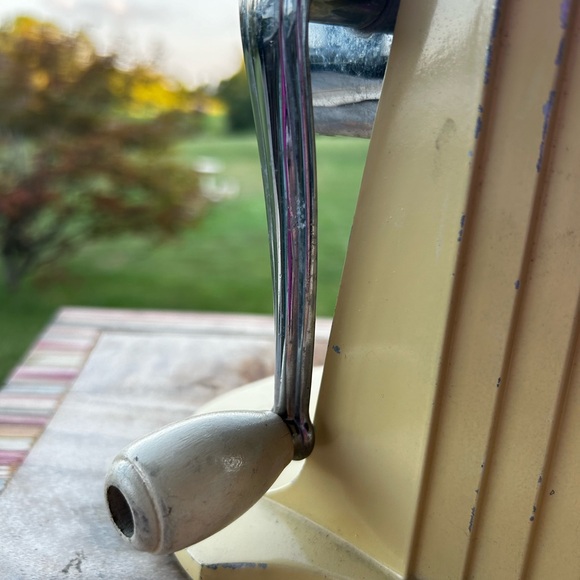 Vintage 1930s enamel & chrome ice-o- mat ice crusher Rival Mfg. Co. Kansas City - Picture 10 of 14